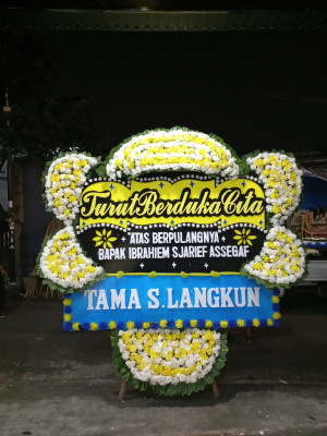 Papan Bunga Duka di Tongkaina